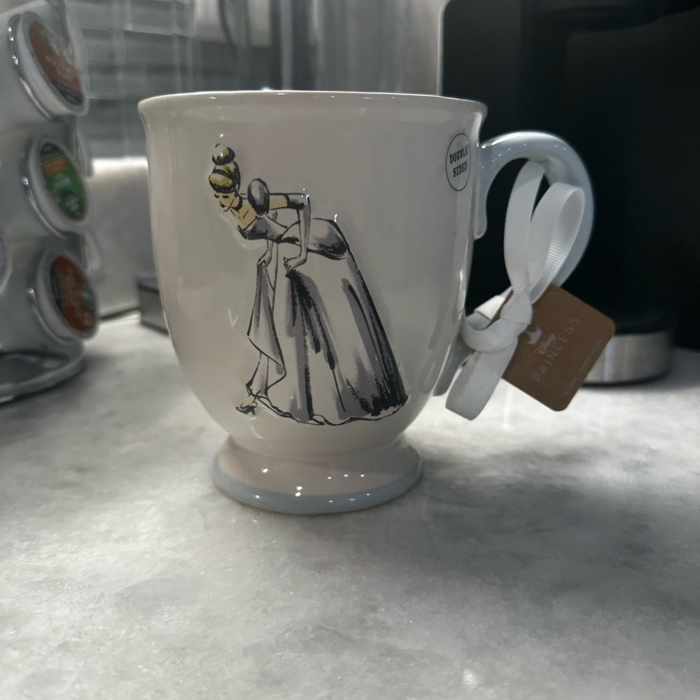 Disney Princess Cinderella Mug - Picture 3 of 8